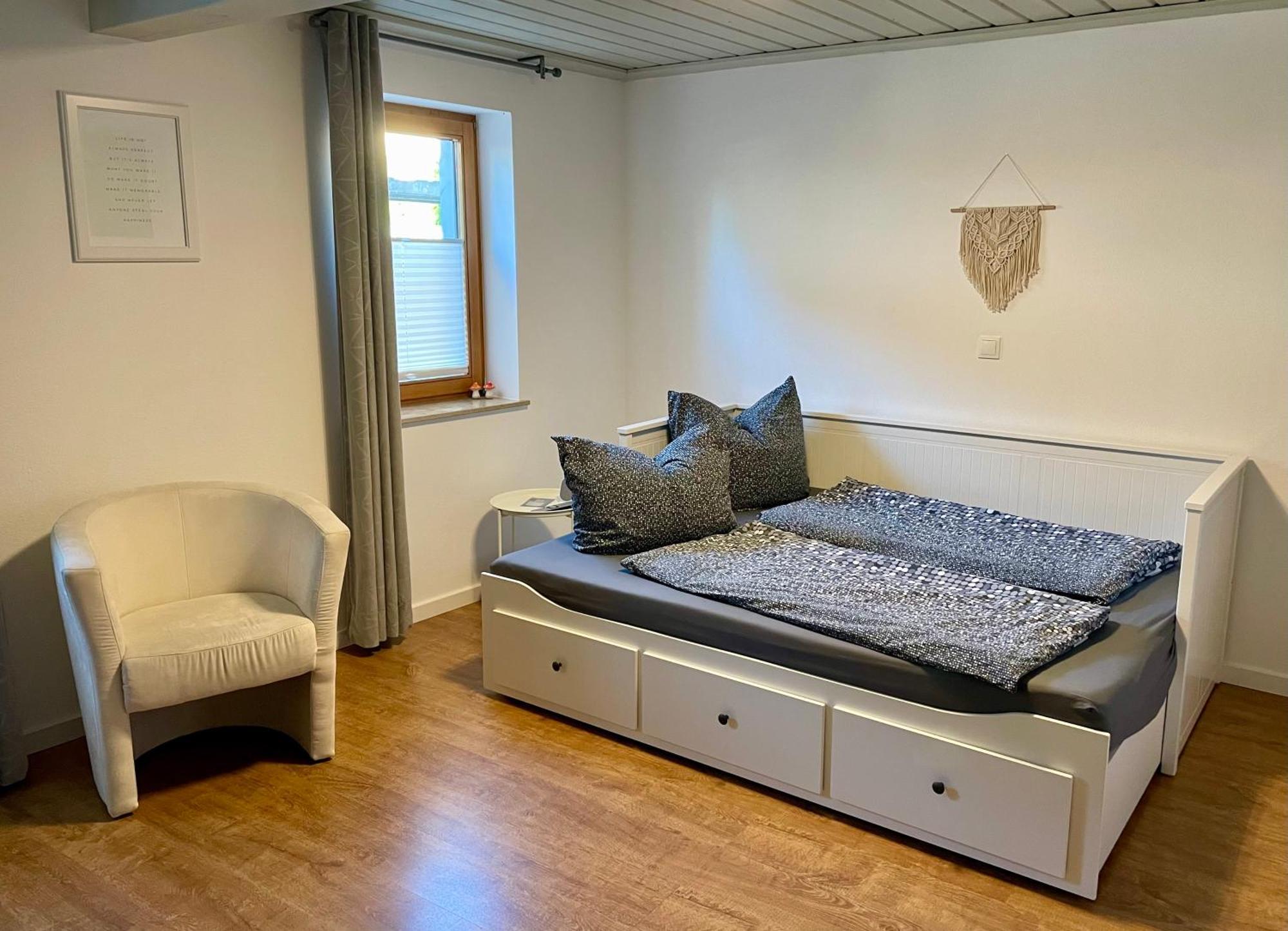 Moderne Ferienwohnung In Historischer Altstadt - Keine Monteurswohnung Хильпольтштайн Экстерьер фото